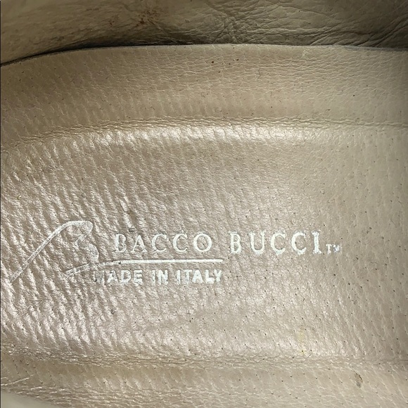 Italian deck shoes: stitching perfect; heel worn - Picture 6 of 13